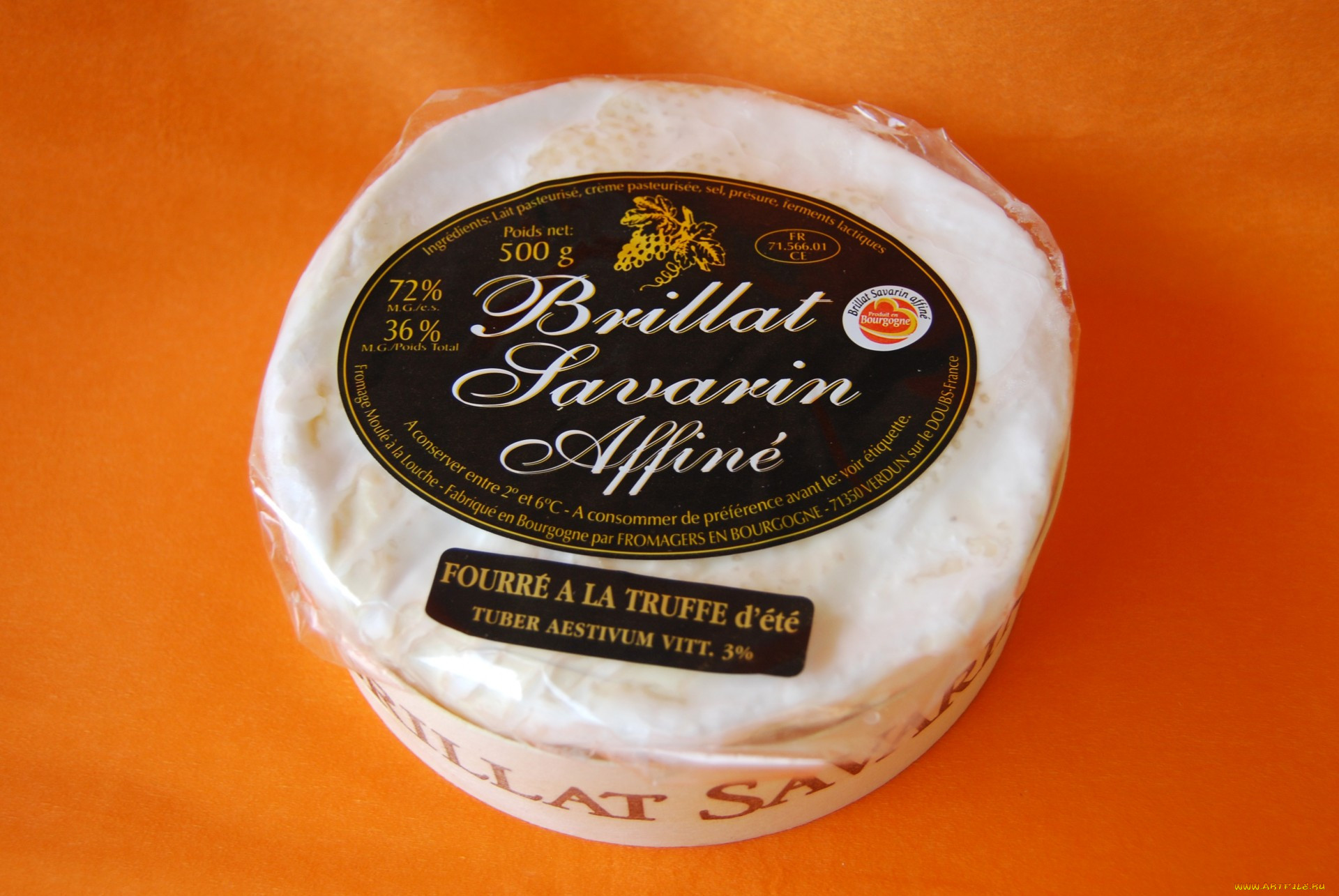 Обои Brillat Savarin a la truffe Еда Сырные изделия, обои для рабочего  стола, фотографии brillat savarin a la truffe, еда, сырные изделия, сыр  Обои для рабочего стола, скачать обои картинки заставки на